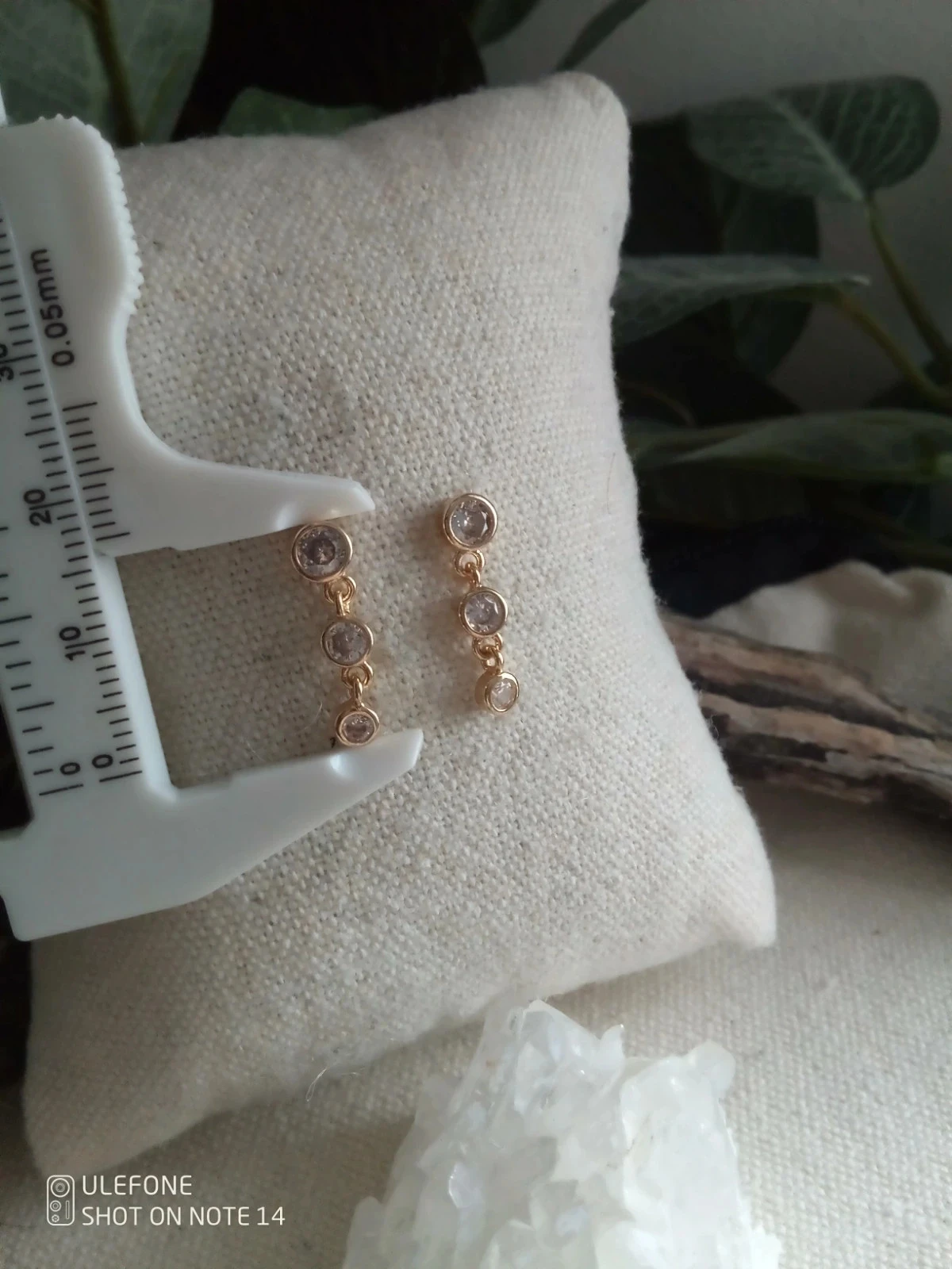 Brincos de zircônia triplos brancos – photo 2